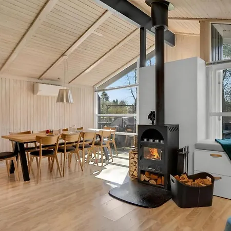 4 Bedroom Beautiful In * Gilleleje