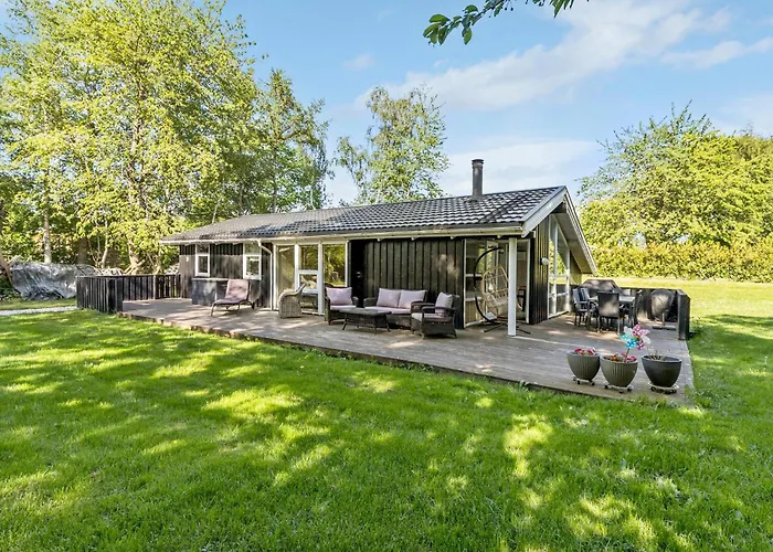 4 Bedroom Beautiful In * Gilleleje